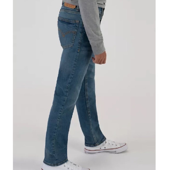 Levi’s 502™ Regular Taper Medium Wash Boys Jeans - Picture 3 of 5